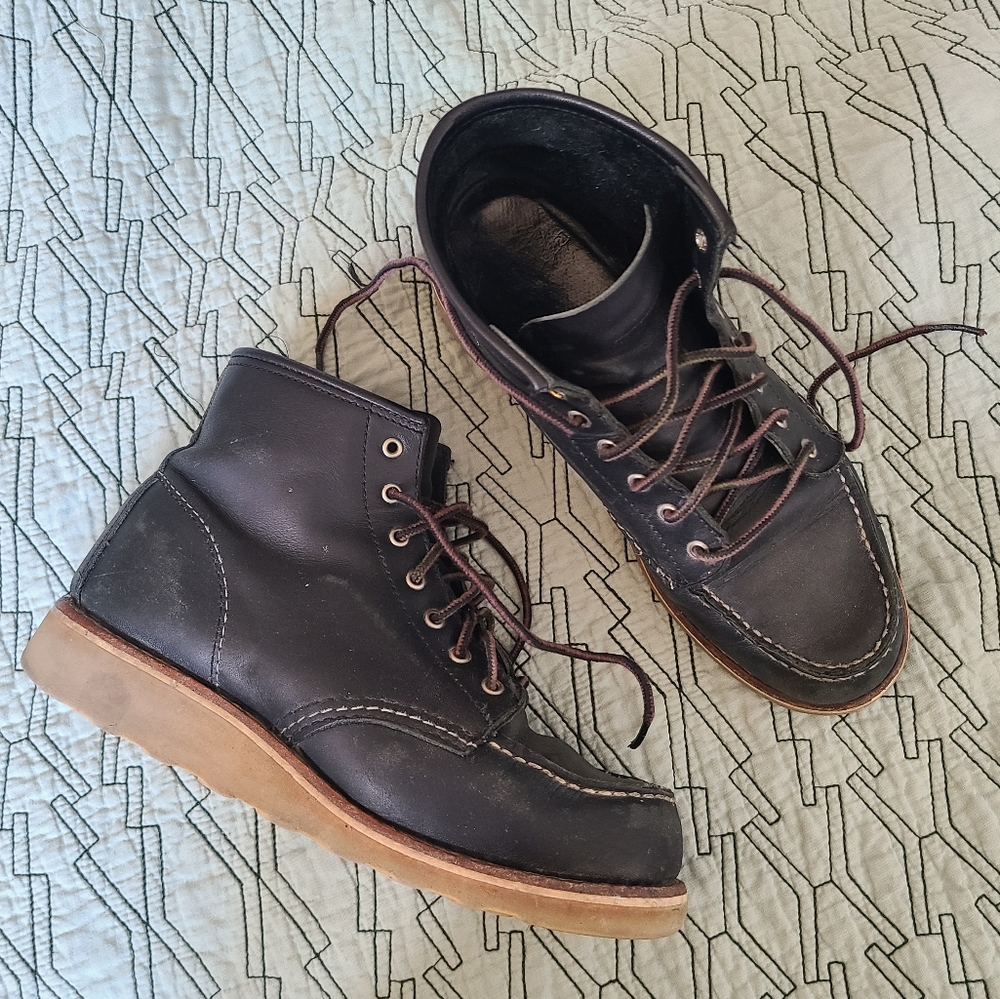 Red Wing Heritage 6-Inch Classic Moc black